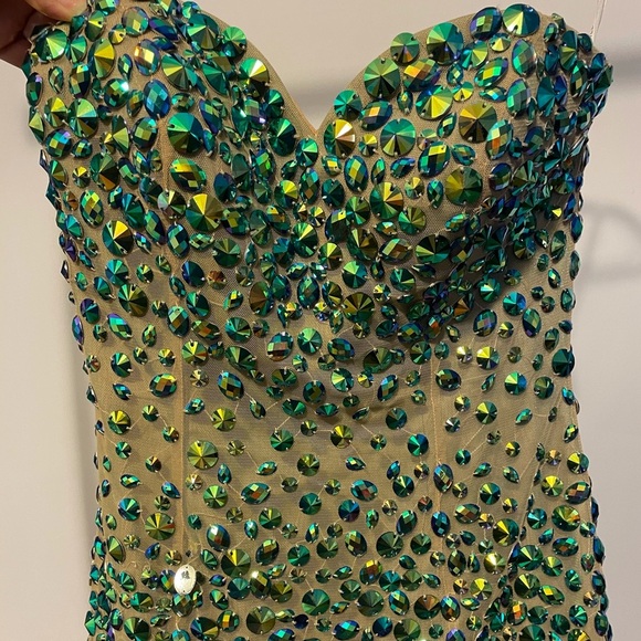 Gorgeous Strapless Prom Dress - Picture 2 of 7